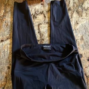 Never worn spanx black leggings size large!